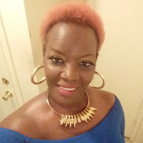 Meet your Posher, Elnora - Picture 1 of 1